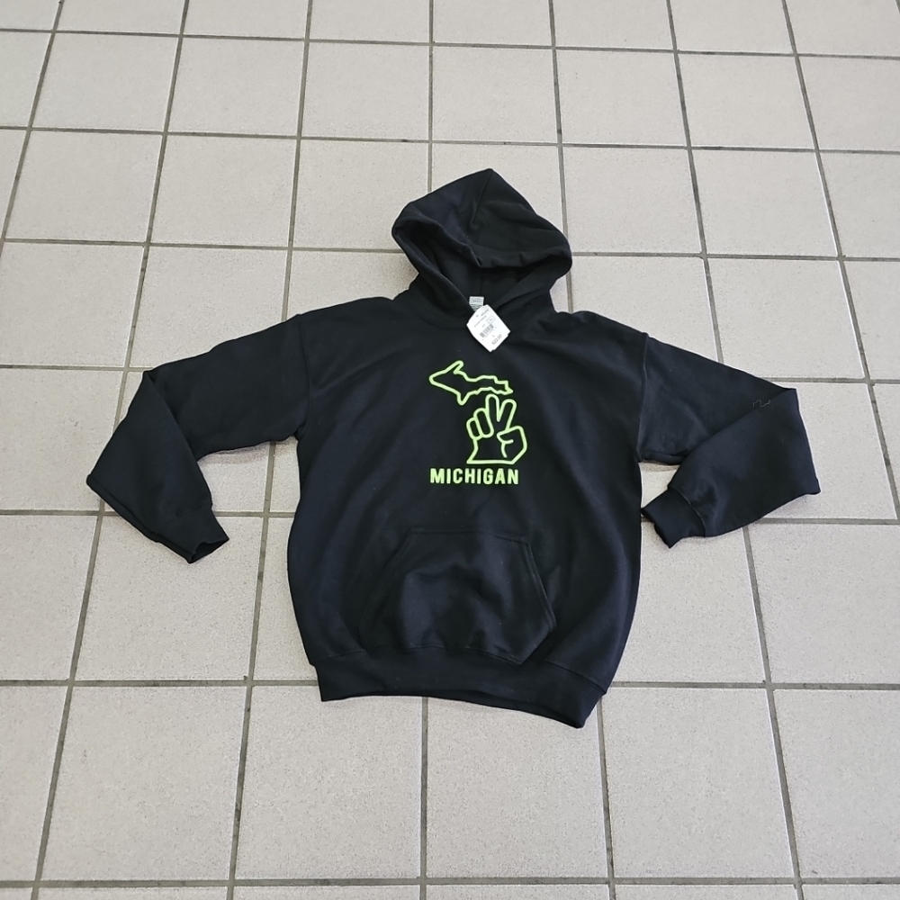 NWT Youth Unisex Size Large Gildan Michigan Peace Hoodie Black